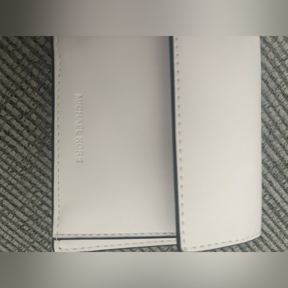 Michael Kors White and Gray green Monogram Wallet - Picture 6 of 11